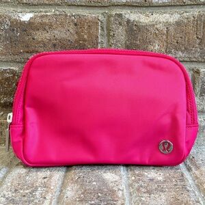 NWT Lululemon Everywhere Belt Bag *Wordmark Calypso Pink/Pink Frosting